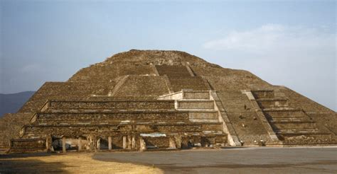 Sự kiện Bão Lửa Teotihuacan và Sự Sụp Đổ của một nền Văn minh Mesoamerican: